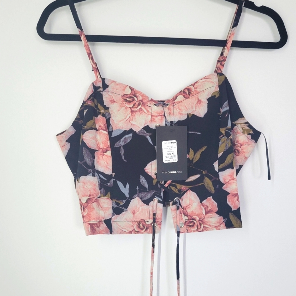 FLORAL Front Tie Crop Top